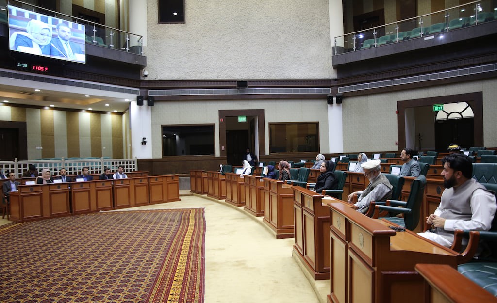 معصومه خاوری در نشست عمومی مجلس سنا