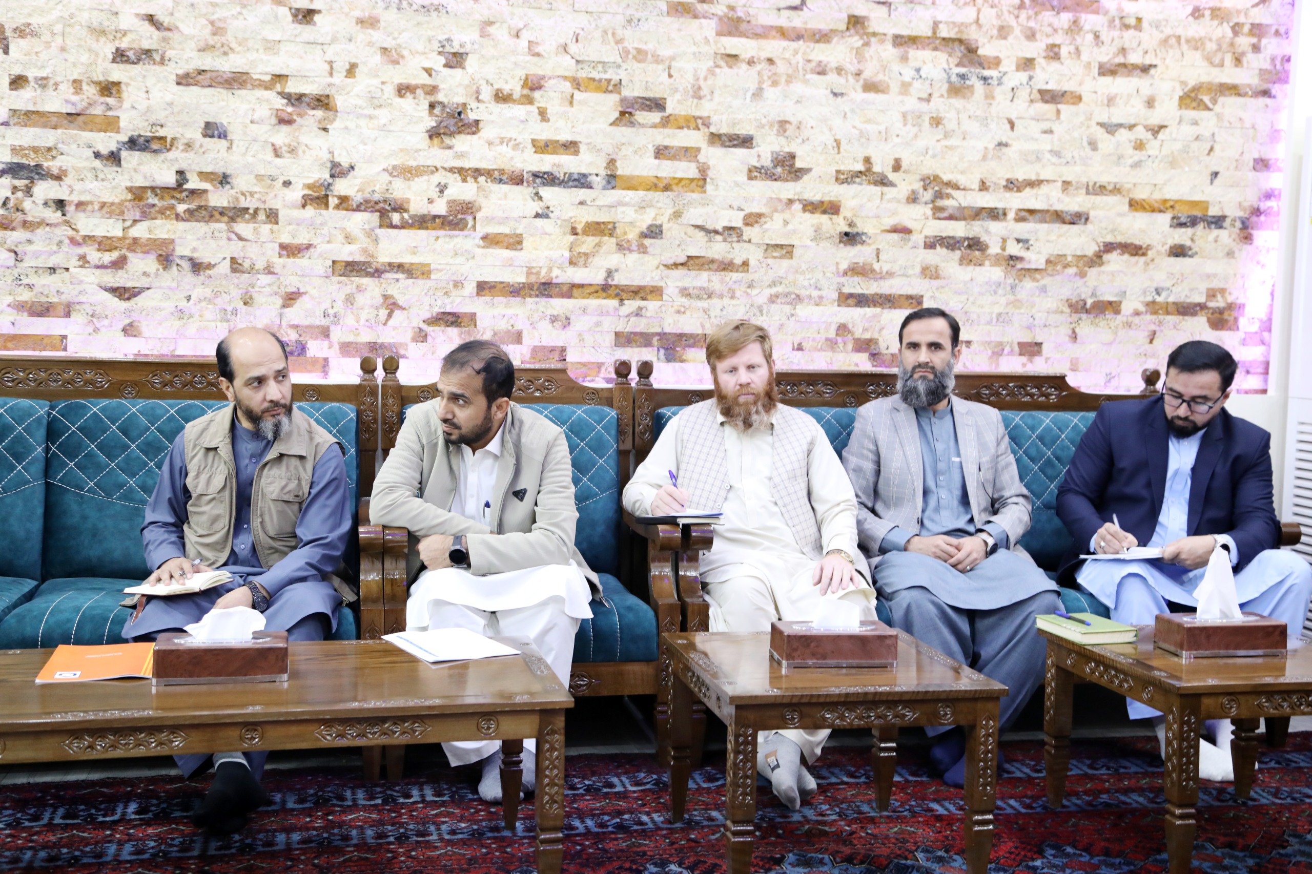 مسئولین شرکت های مخابراتی در افغانستان